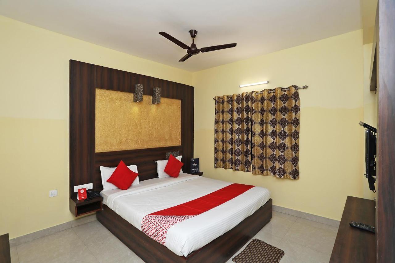 Oyo 15206 Hotel Sonar Gaon 普里 外观 照片